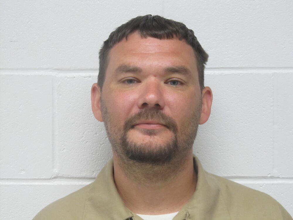 Primary Photo of Justin  Rockwell. Please refer to the physical description.